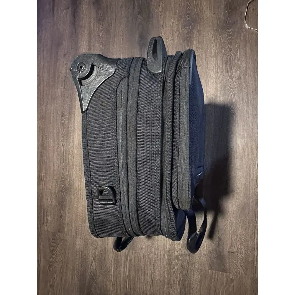 Briggs & Riley Travelware Black Expandable Rolling Laptop Carry On Briefcase